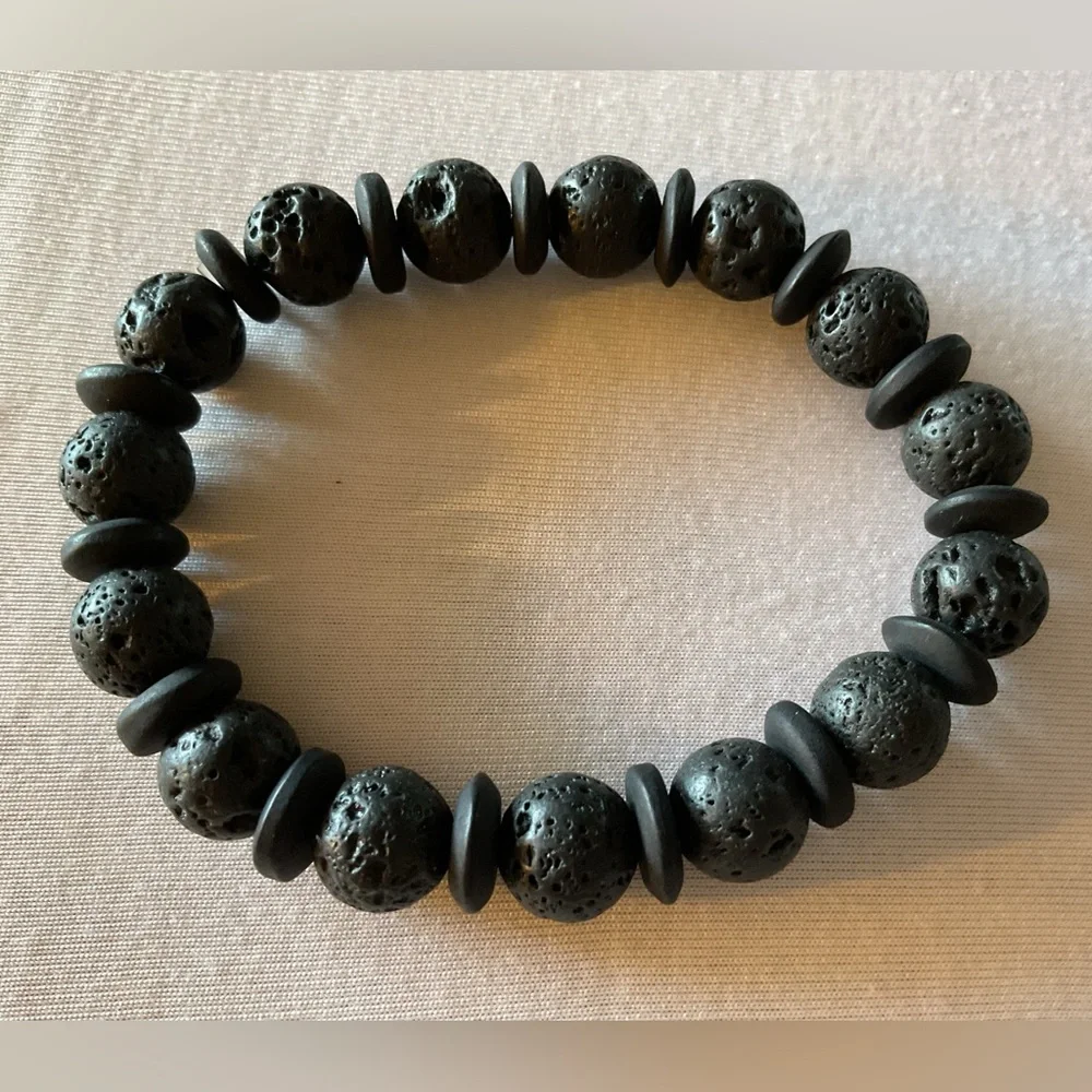 BLACK LAVA STONE MEN’S STRETCH BRACELET